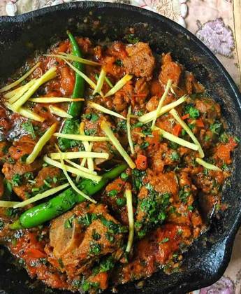 1 Kg Lahori Chicken Karahi