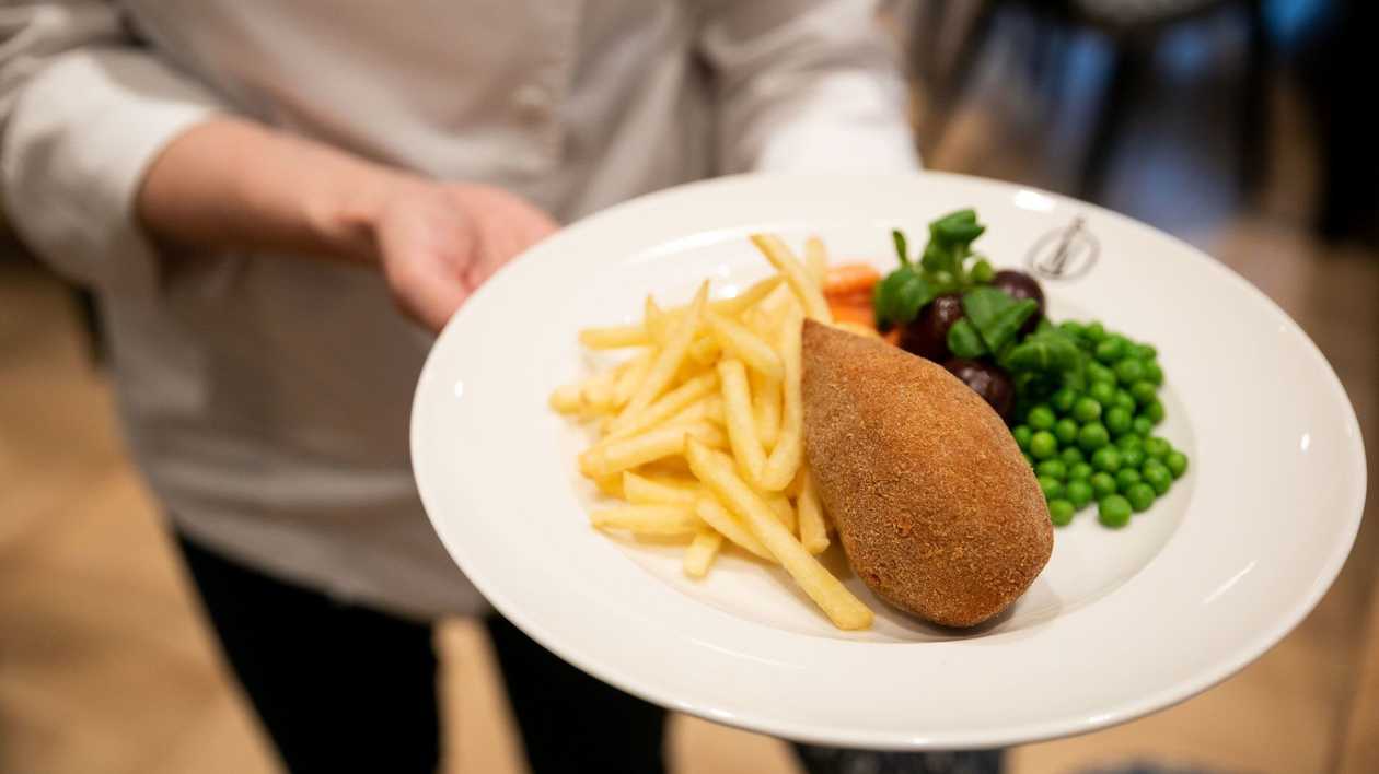 Kiev cutlet with French fries