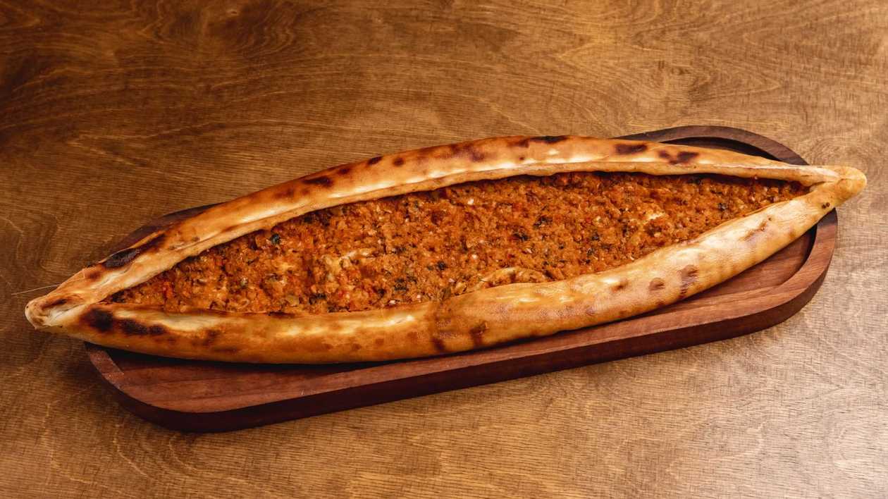 Pide With Minced Meat