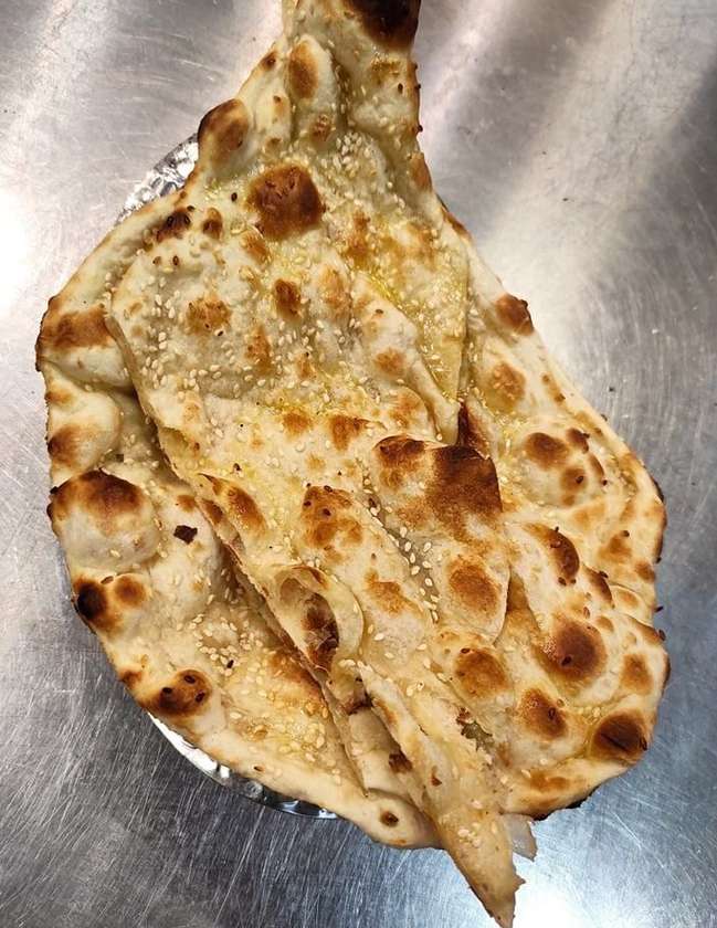 Garlic / Methi / Sesame Naan