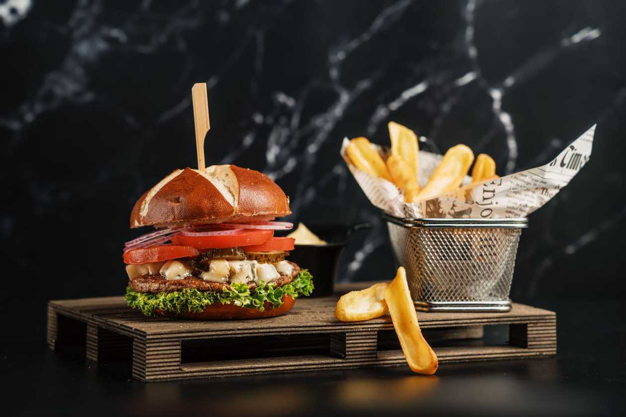 Mediteraneean hitburger