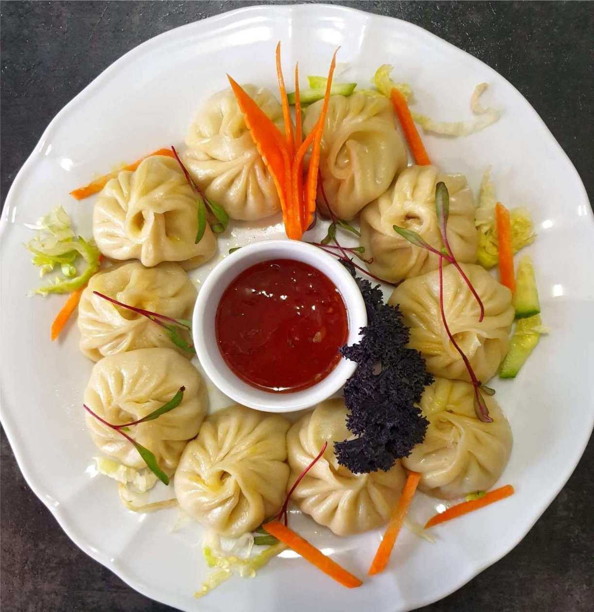 Steamed Momo Vegetable / Chicken