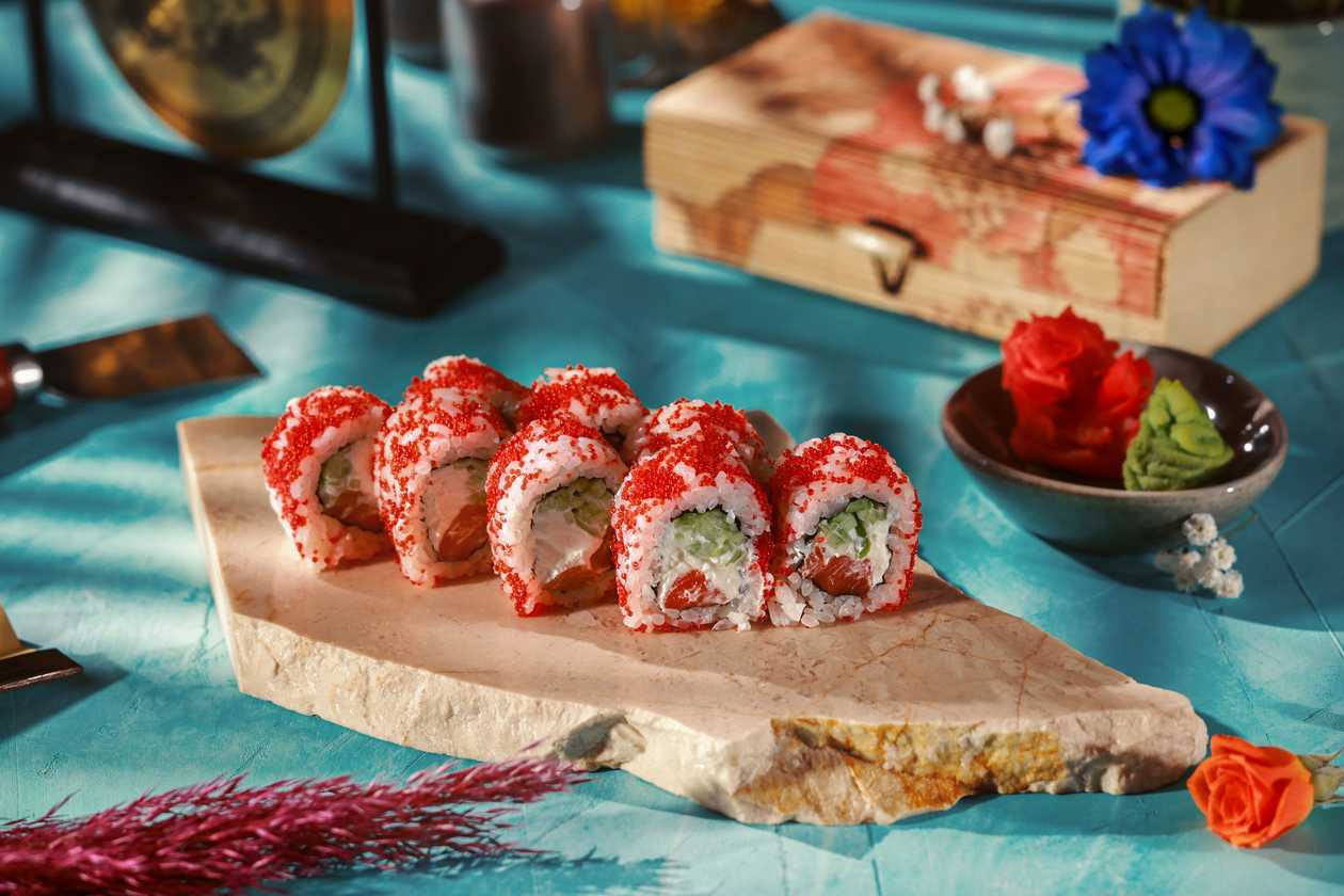 California with Salmon and Tobico