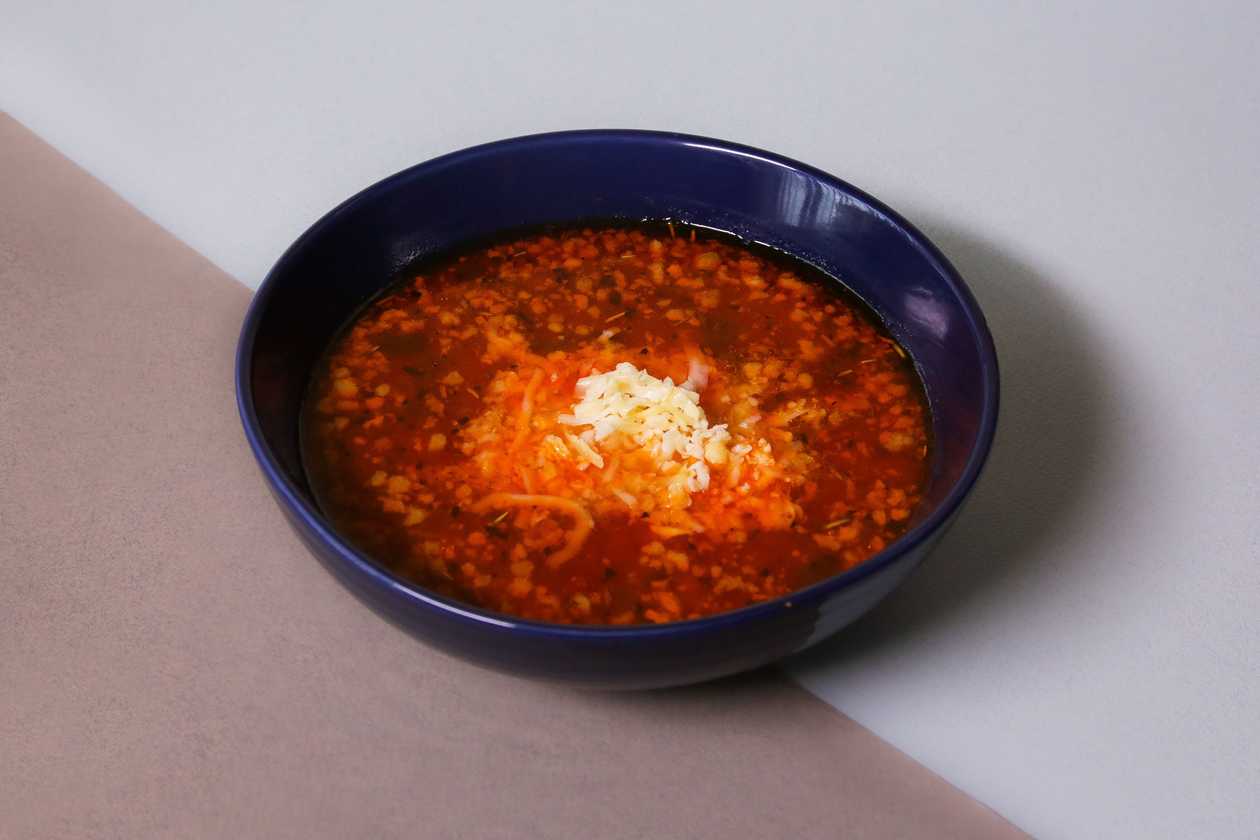Chili soup with cheese