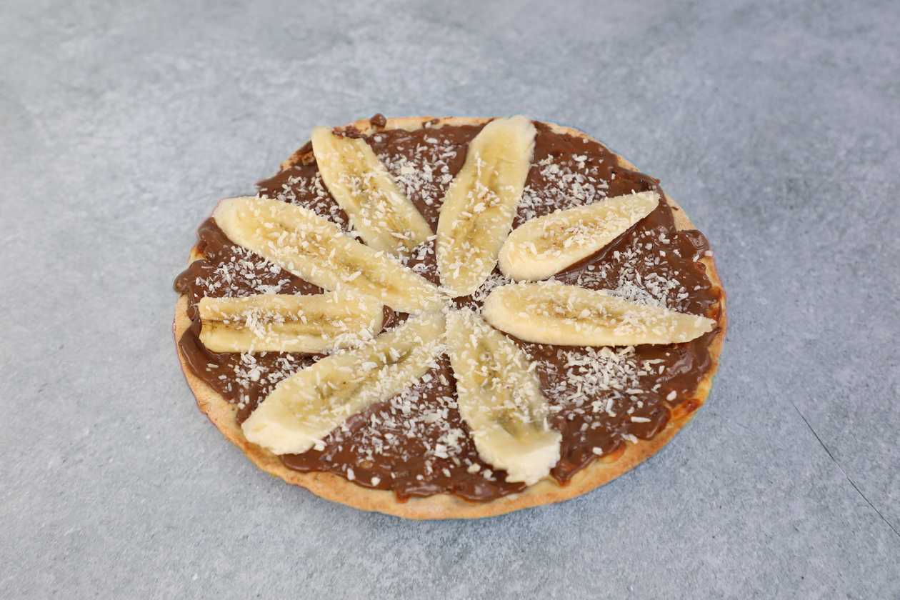 Chocolate & Banana Pizza