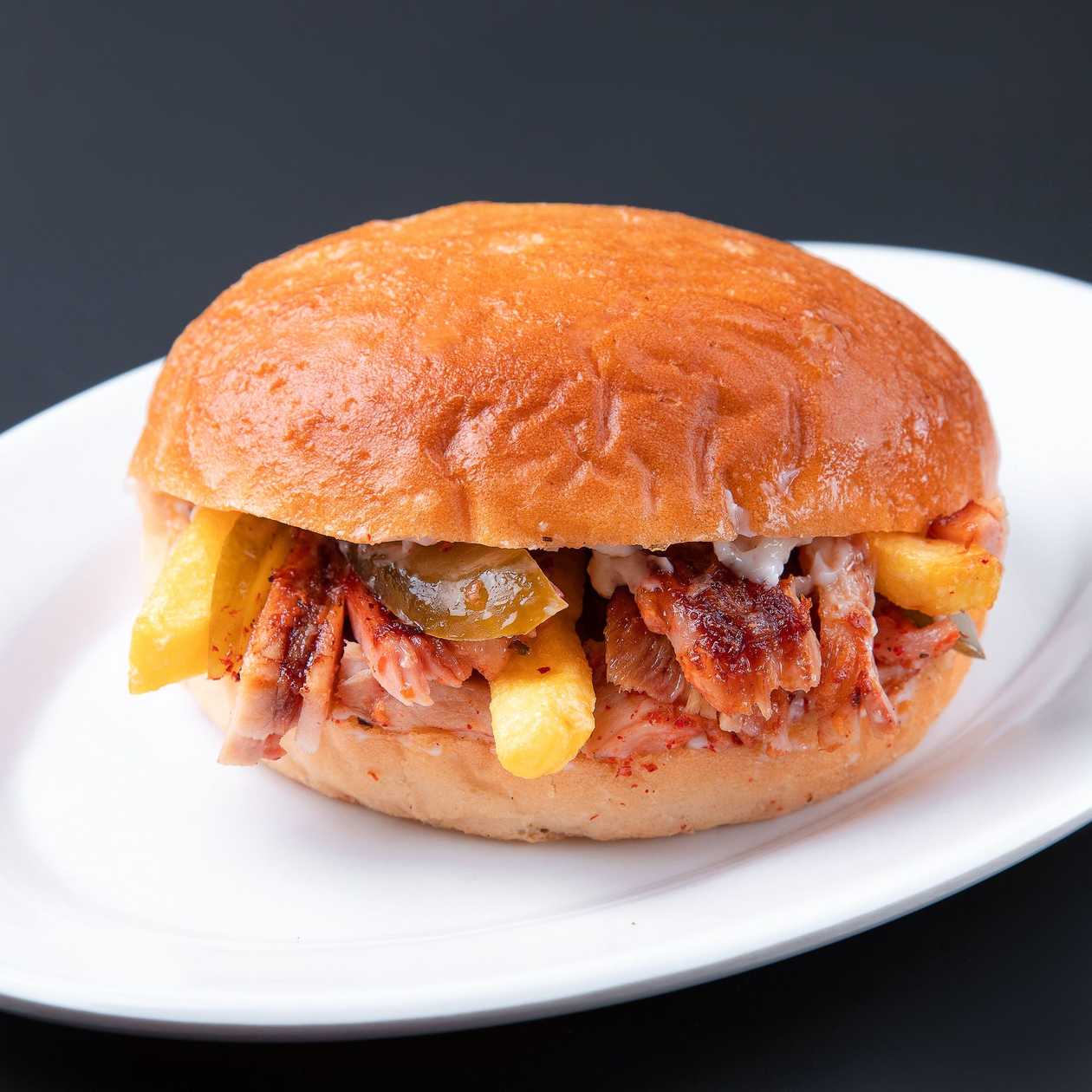 Çörəkdə Şaurma Pendirli