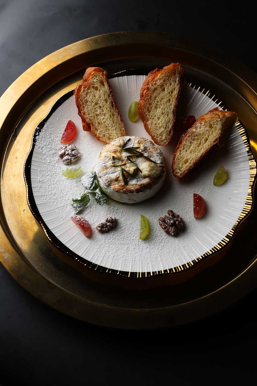Baked camembert cheese