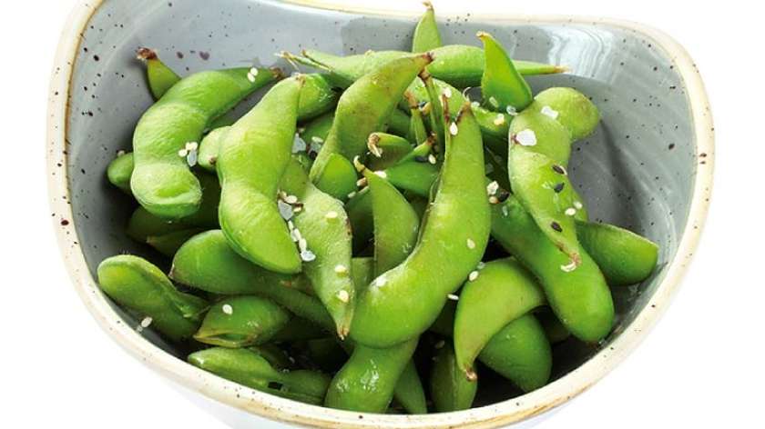 Edamame pupiņas ar jūras sāli un sezamu