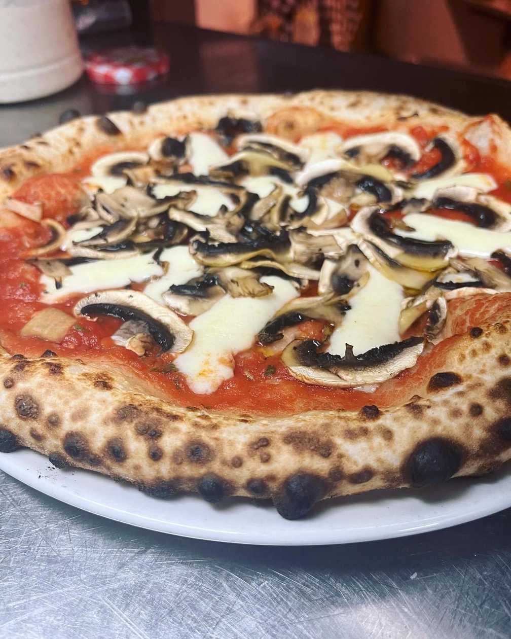 Funghi Pizza