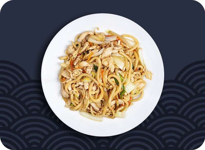 Fried udon with chicken