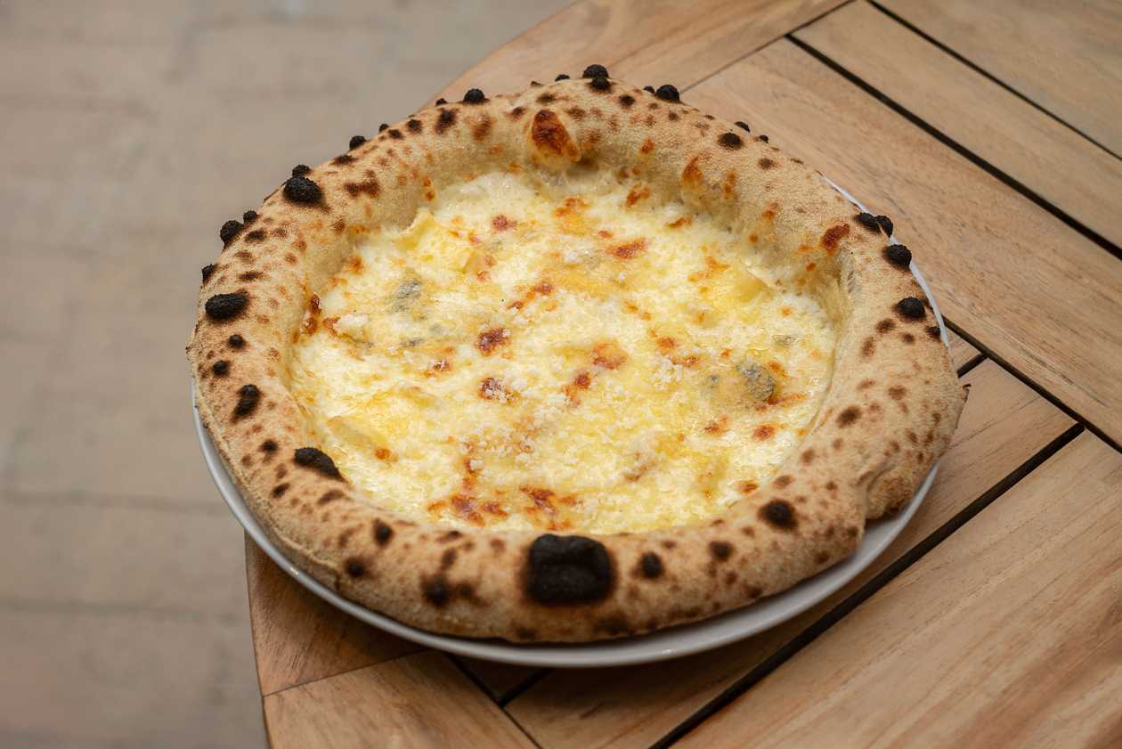 Quattro formaggi pizza