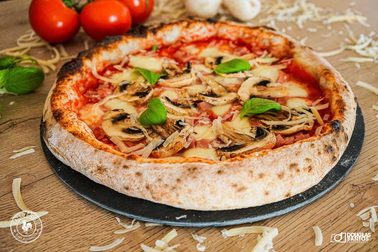 Pizza Fiambre com Cogumelos