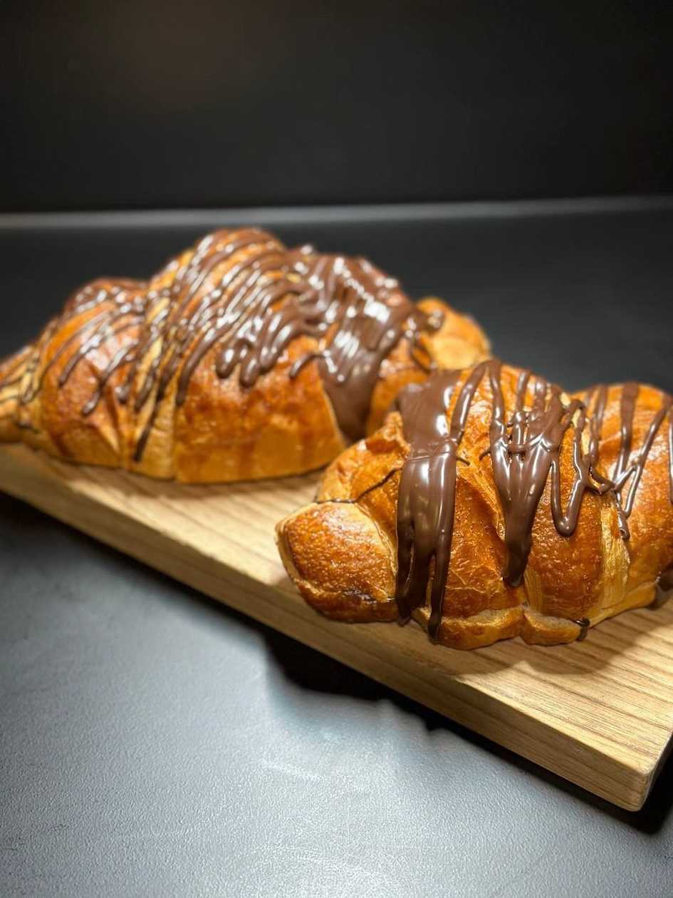 Круасан із шоколадом