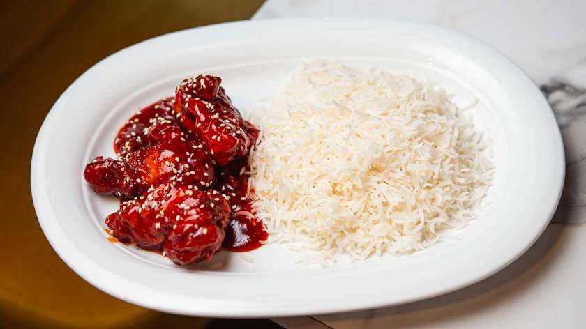 Fried Rice with Chicken Wings (3 pcs.)