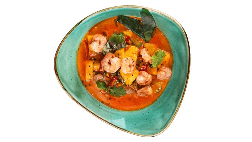 Red curry with pineapple and shrimps