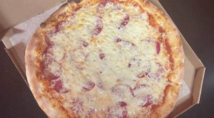 3. Pizza Salami 32cm