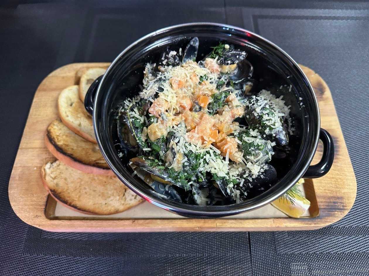 Chilean Mussels in Cream Sauce