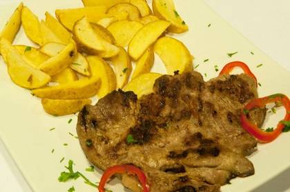 Ceafa de porc la gratar