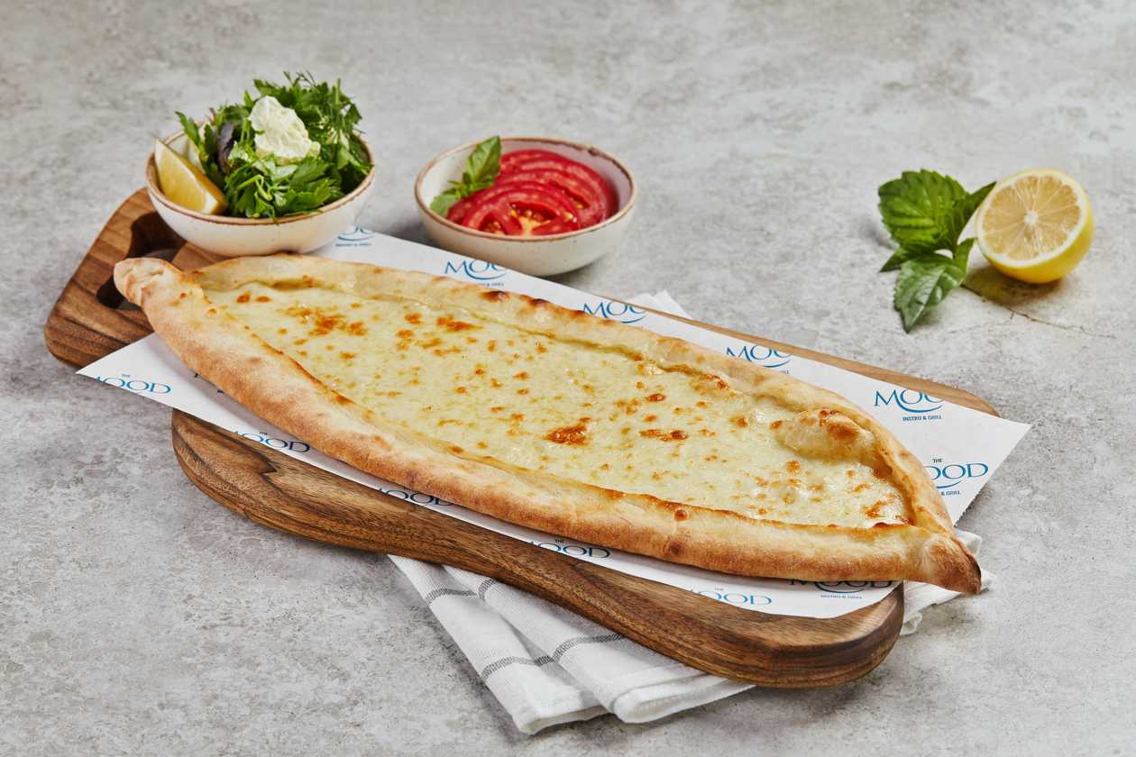 Пиде с сыром кашар