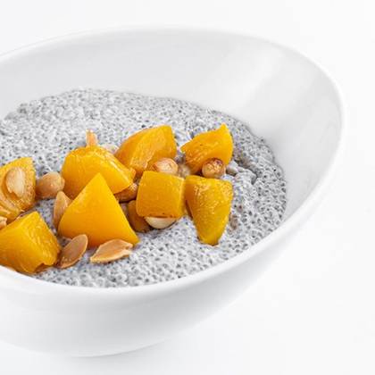 Budinca chia cu piersica