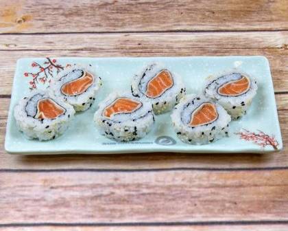 A14 Futo Maki com Salmão e Queijo