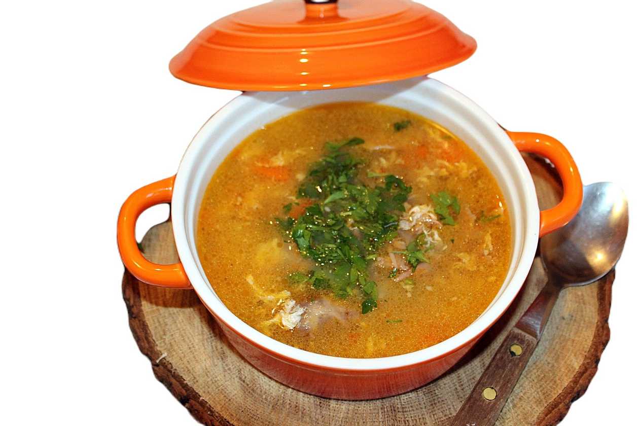 Ciorba de cocos cu taitei de casa