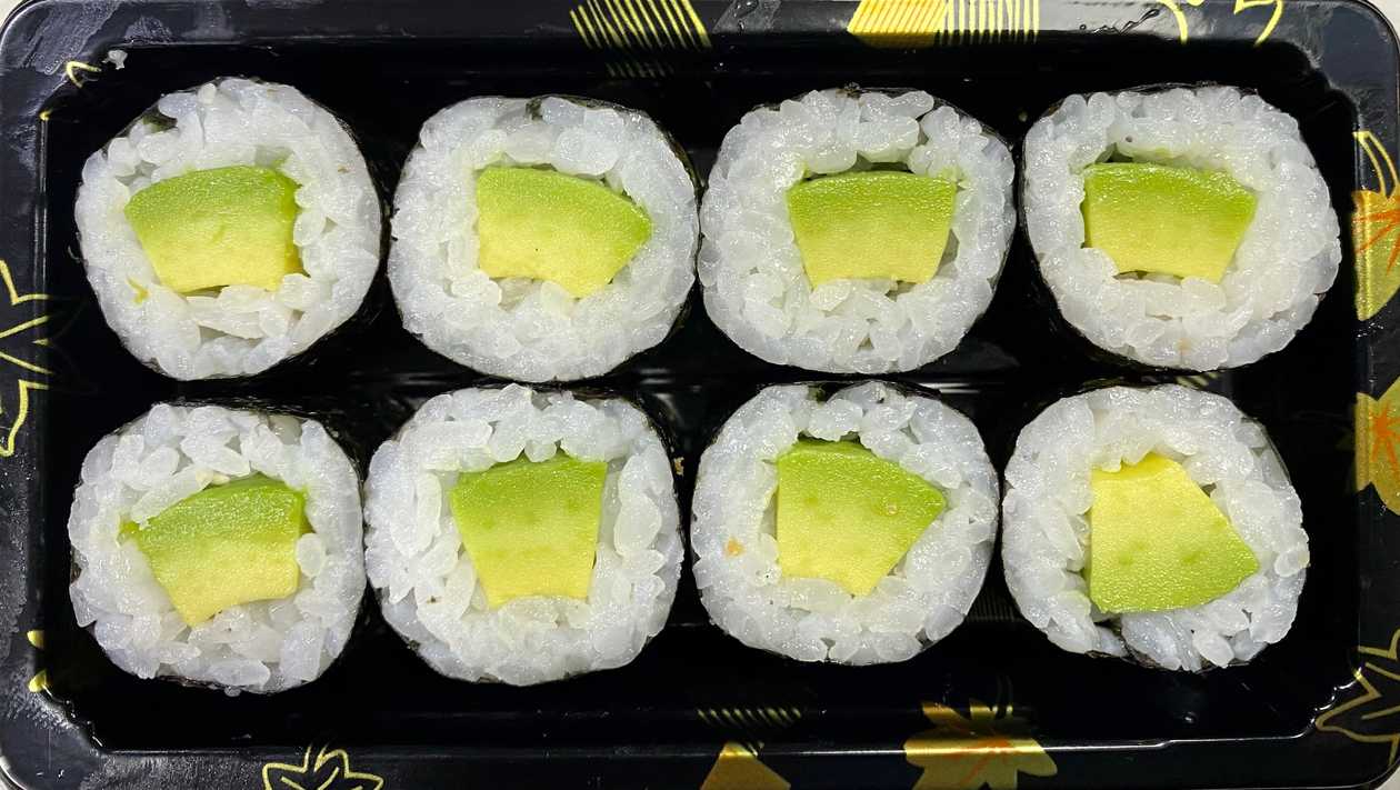 Avocado Hosomaki (8 Pieces)