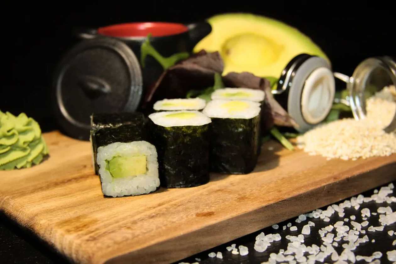 AVOKADO MAKI (6 GB.)