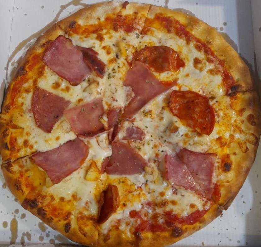 Ham Pizza