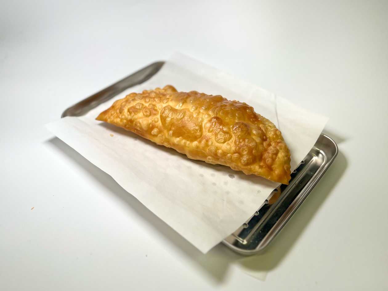 Cheburek serowy