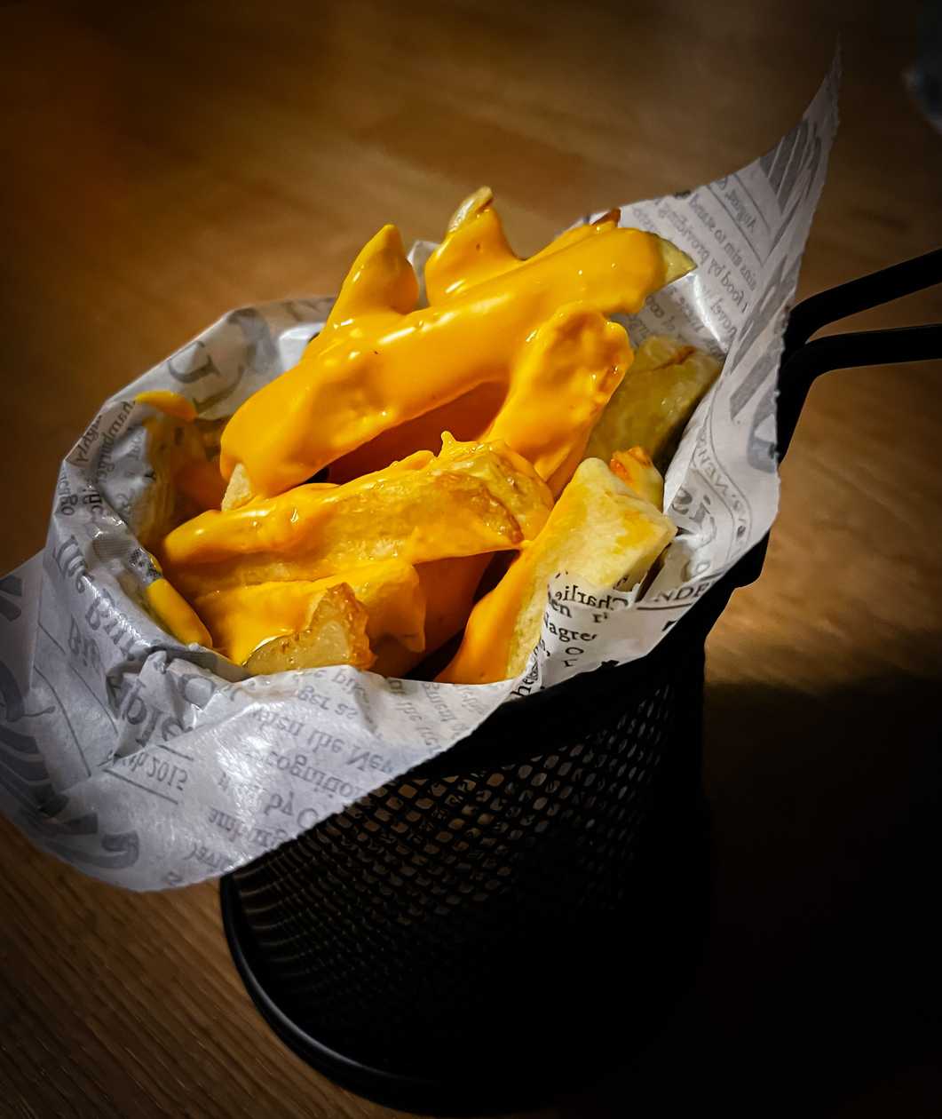 Cartofi prăjiți cu cheddar