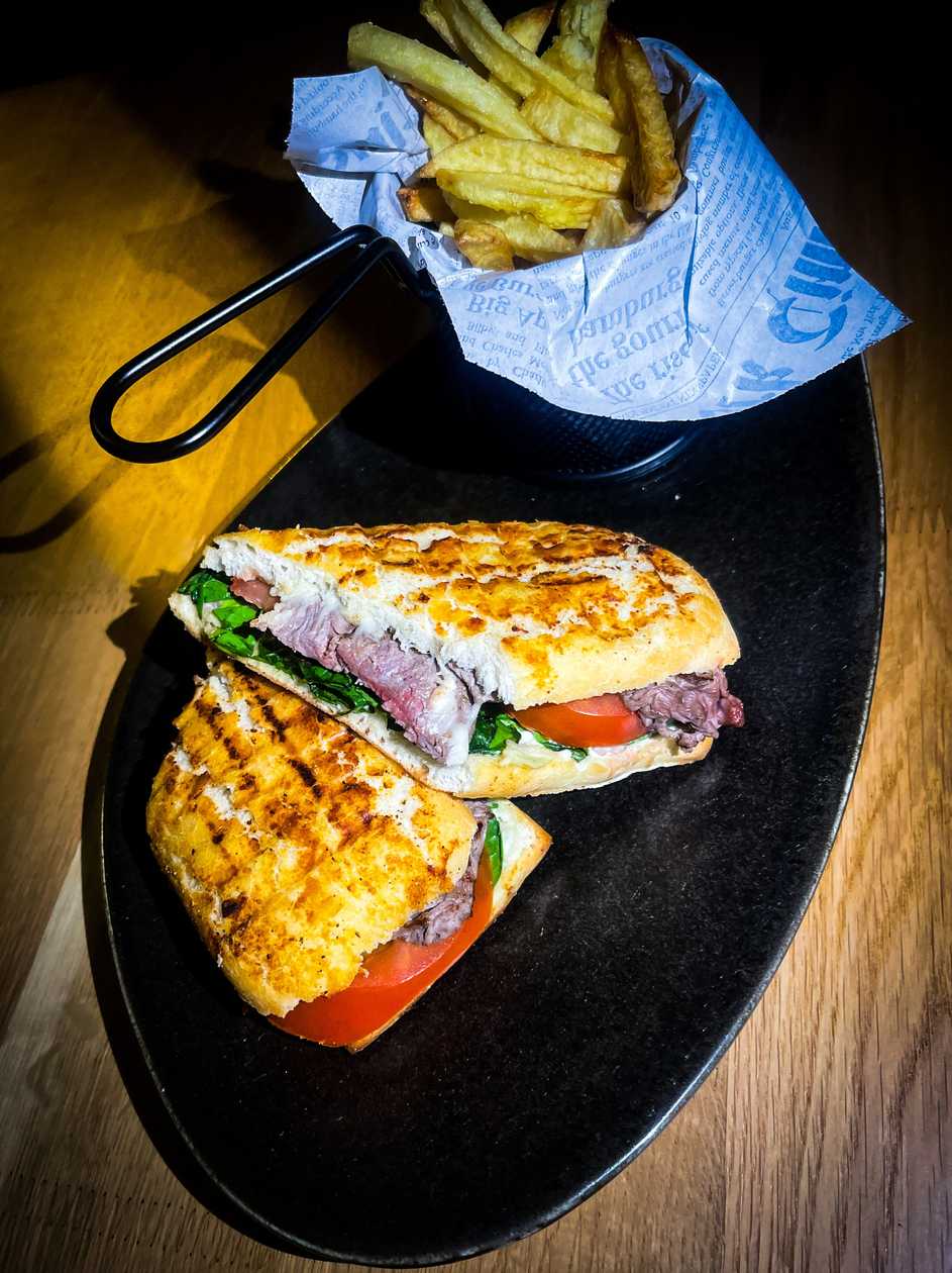 V.M.R sandwich cu mușchi de vită