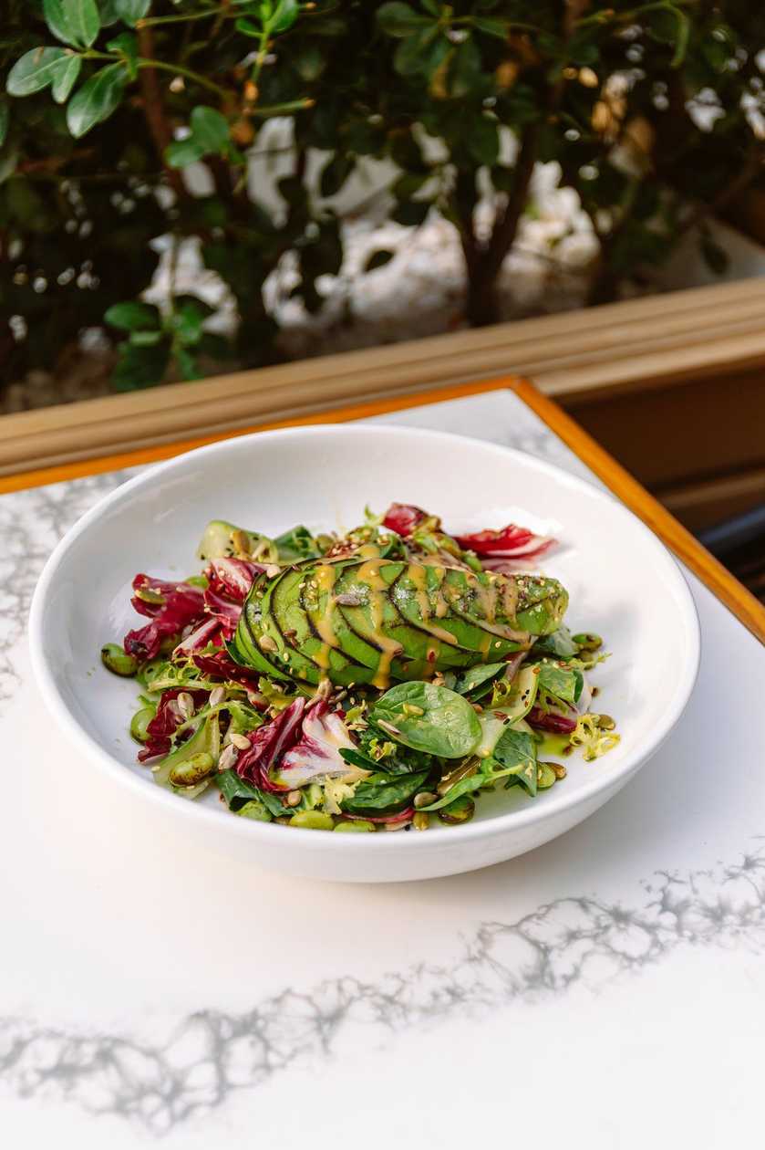 Yaşıl Salat Avokado ilə