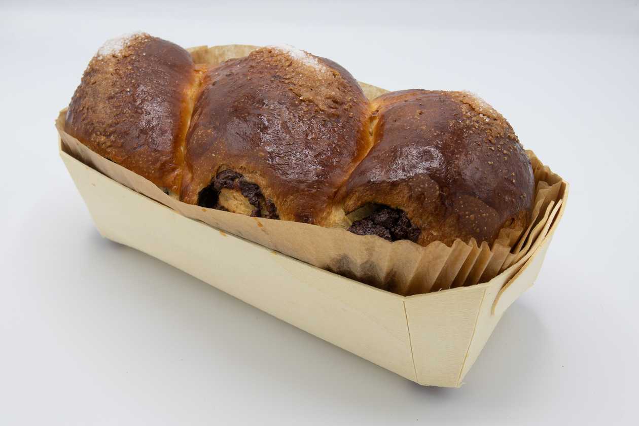 Cozonac traditional cu nuca si cacao