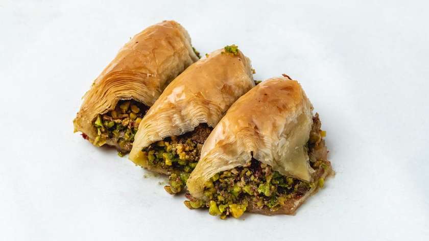 3 pieces of Pistachio Şöbiyət