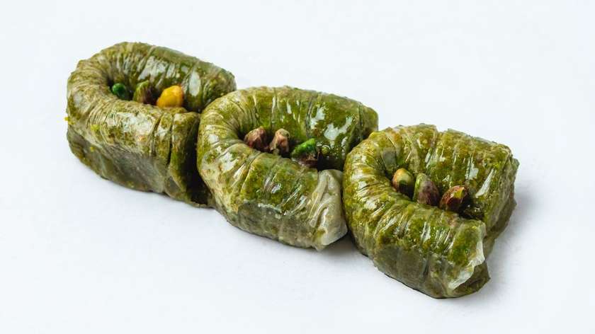 Bulbul Nest with Pistachios (3 pieces)