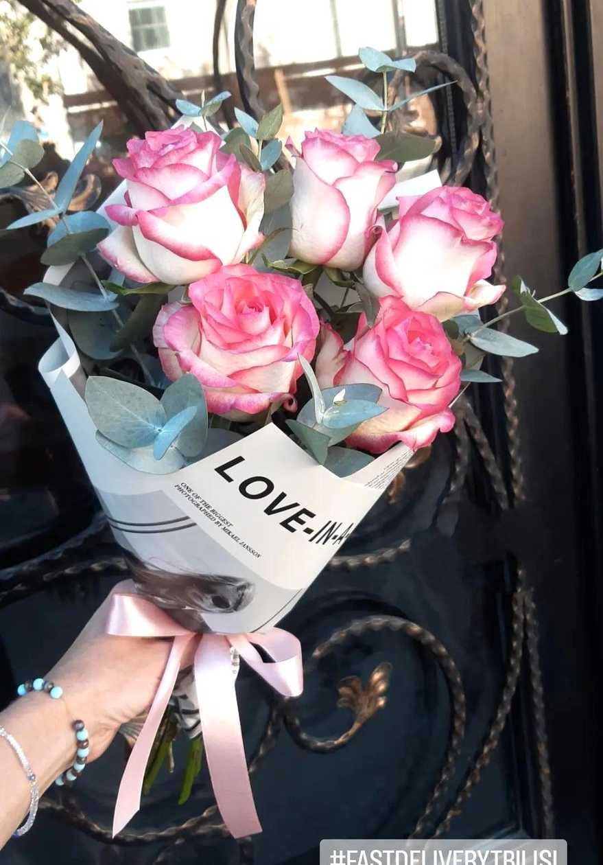 5 Pink Roses R8
