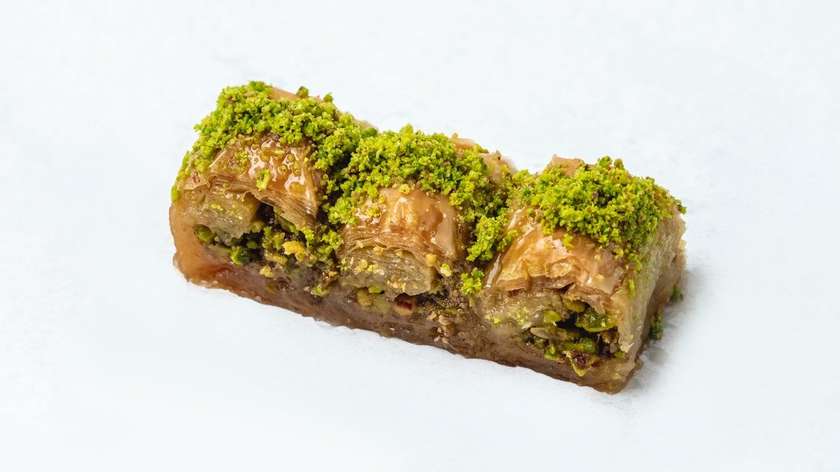 Stuffed Grape Leaves with Nuts (3 pieces)