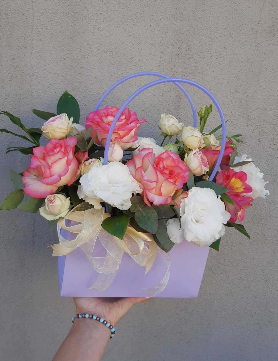 Flowers In A Bag M B5