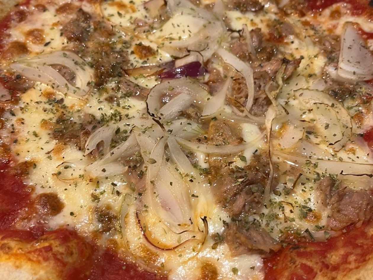 Tuna Pizza