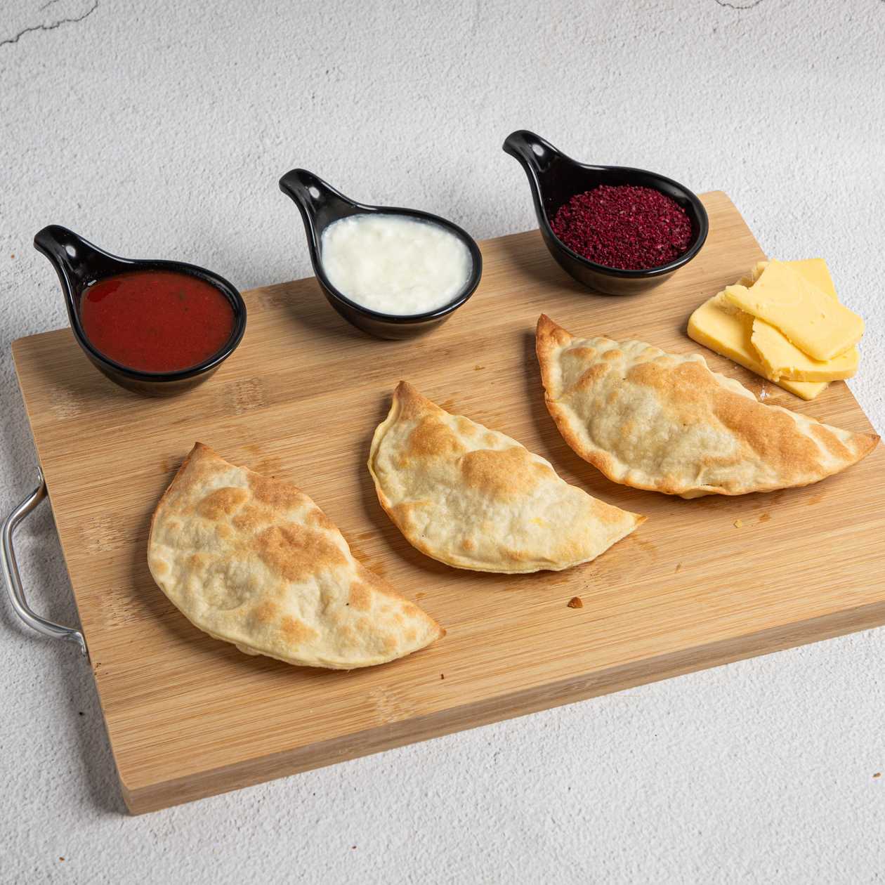 Potato and Dutch cheese Qutab