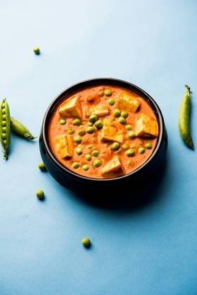 Mattar Paneer (Veg)