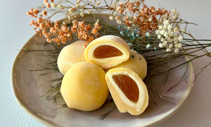 Mango & Passionfruit mochi