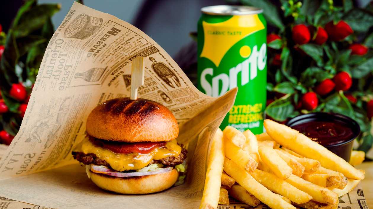 Classic Cheeseburger Combo