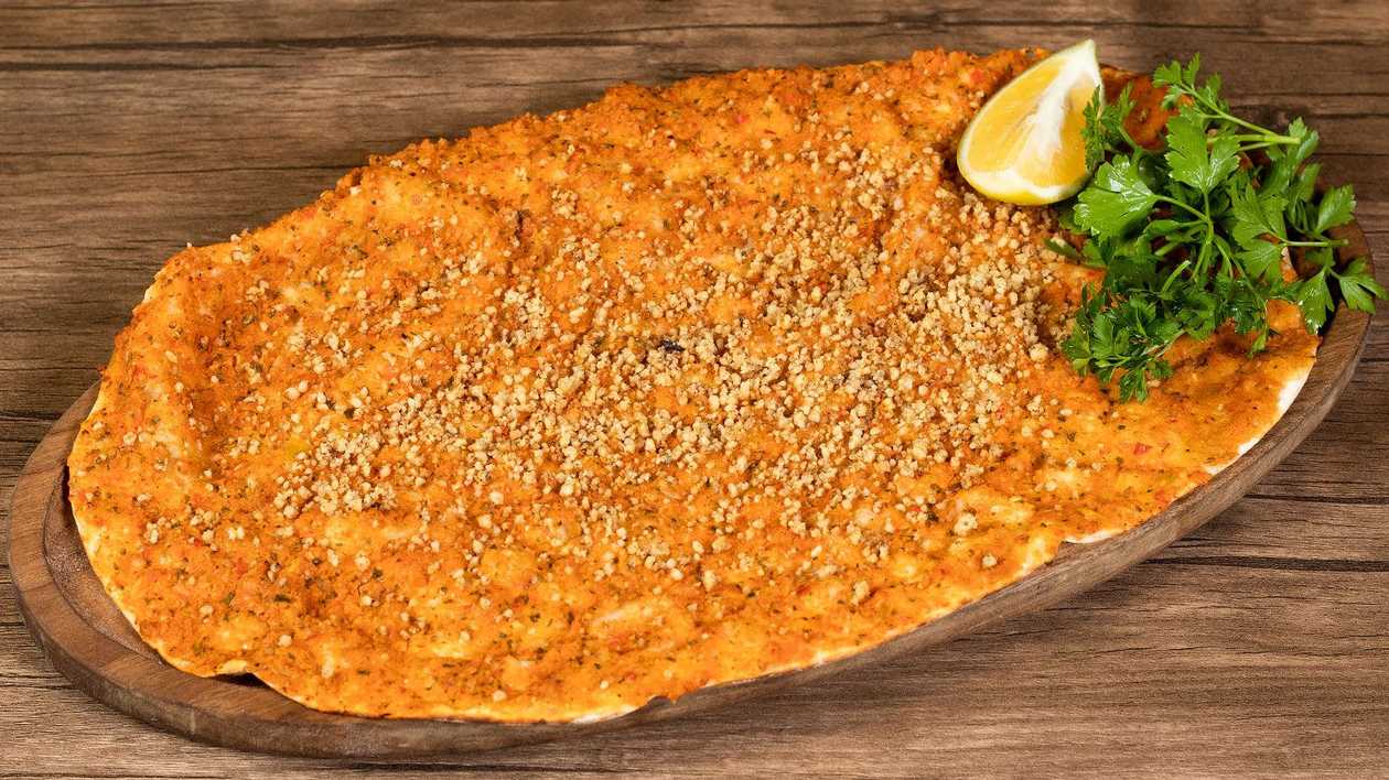 Qozlu lahmacun