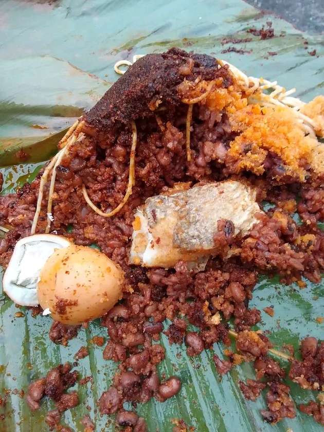 Small pan waakye