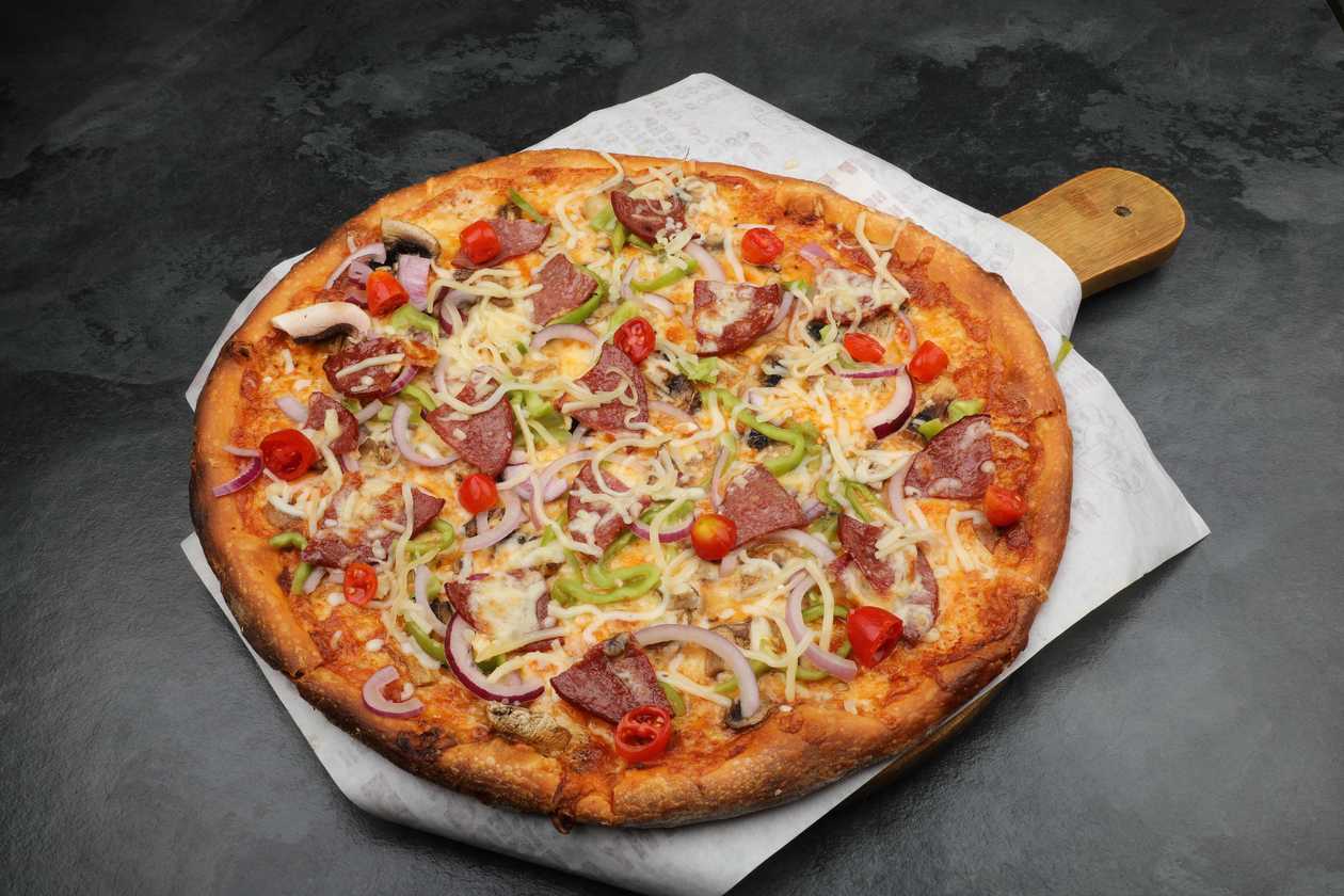 Pepperoni & More Pizza - Medium