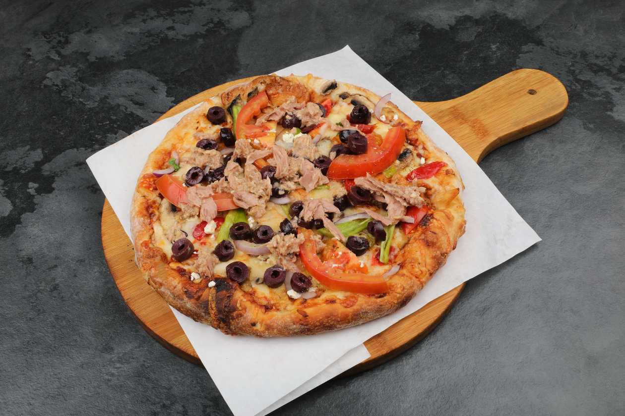 Tuna Pizza - Large