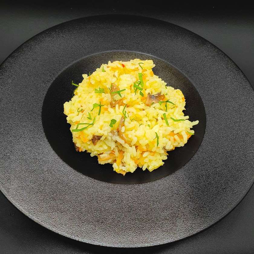 Rice with vegetables and mushrooms