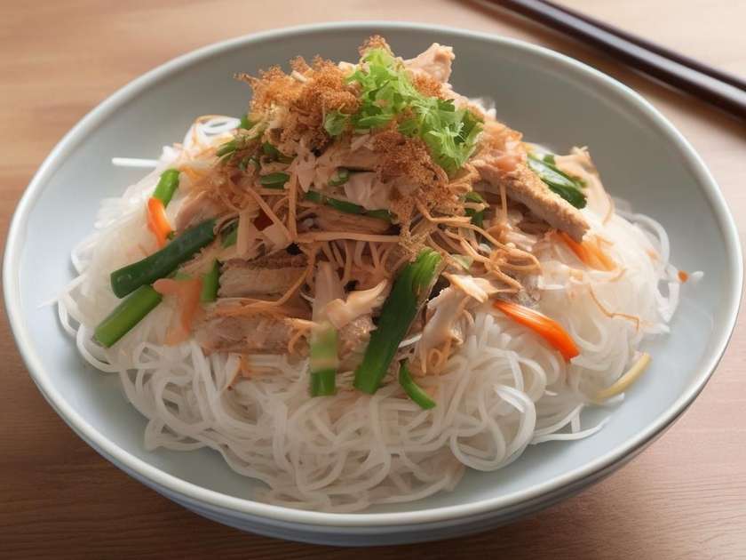 Makaron Ryżowy z Łagodnym Indykiem